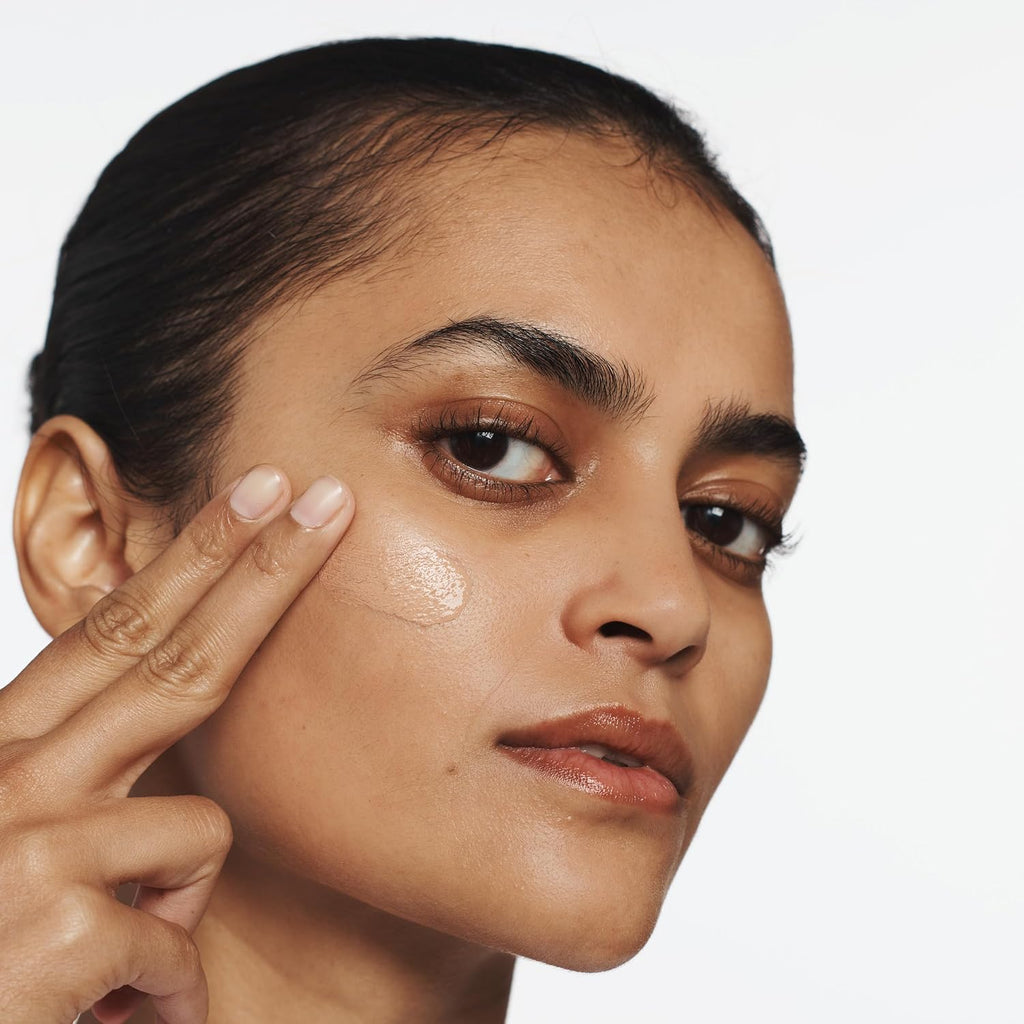 Clinique Superbalanced Oil Free Liquid Foundation Makeup For Dry to Oily Skin Types | Hydrating + Moisturizing | Moderate Coverage + Natural Finish